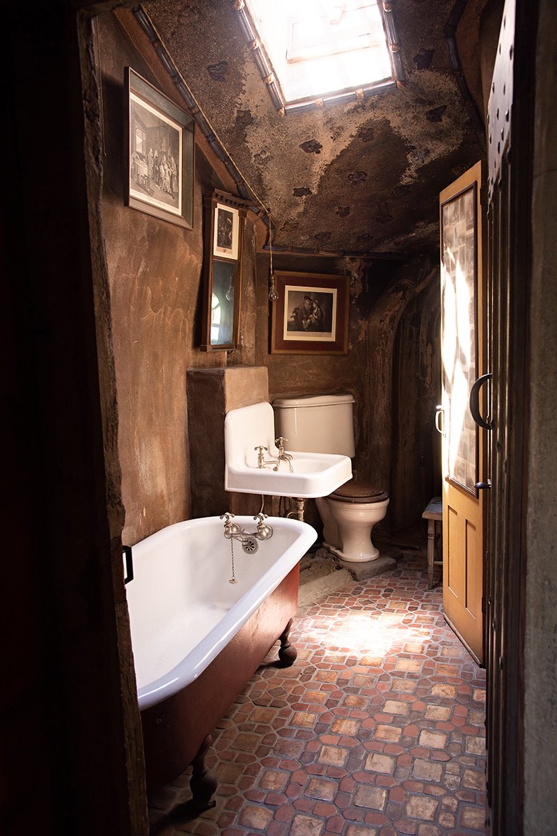baño-viejo-800x1200 baño-viejo-800x1200